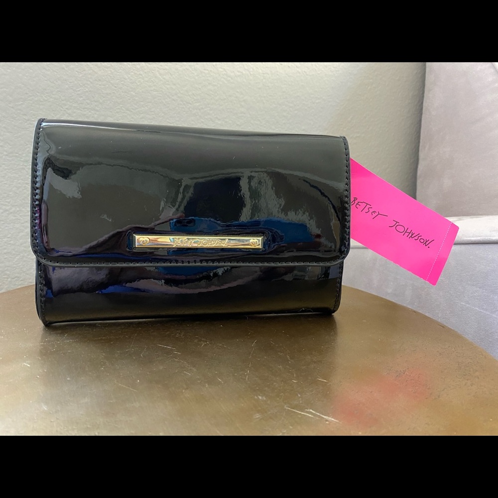 Betsey Johnson NWT Crossbody black patent